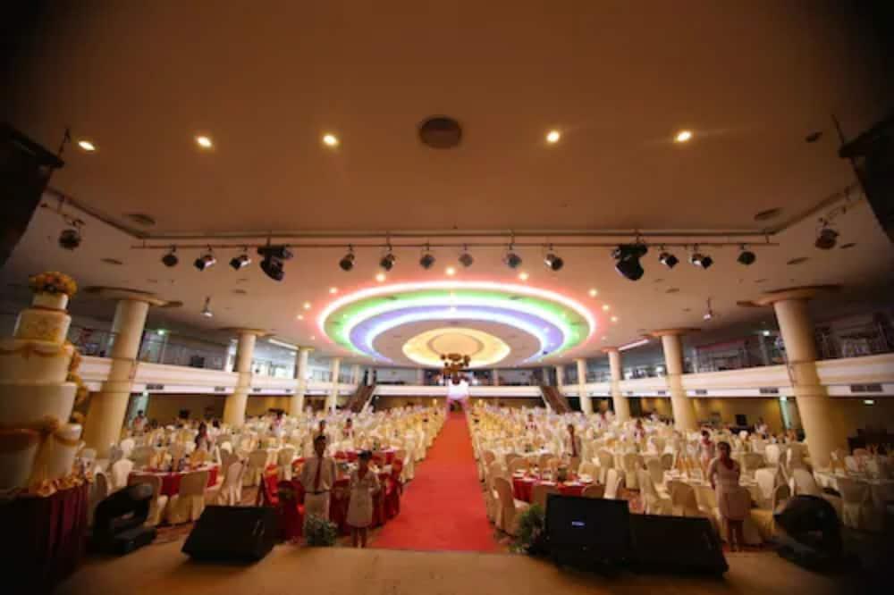 Pacific Palace Hotel