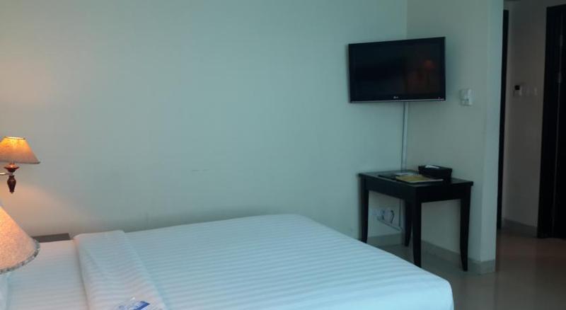 Hotel Pacific Palace 4*